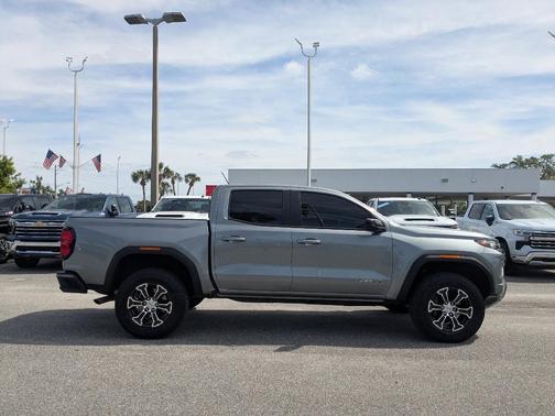 Sterling 2025 GMC Canyon AT4