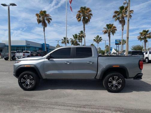 Sterling 2025 GMC Canyon AT4