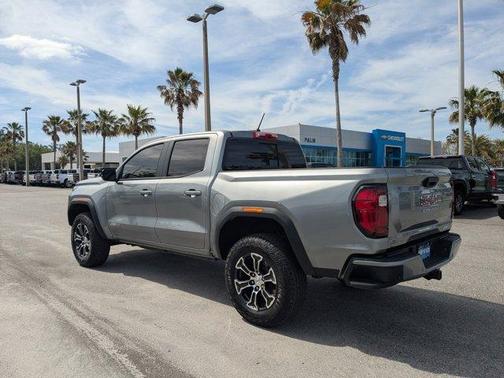Sterling 2025 GMC Canyon AT4