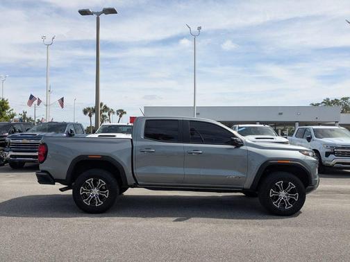 Sterling 2025 GMC Canyon AT4
