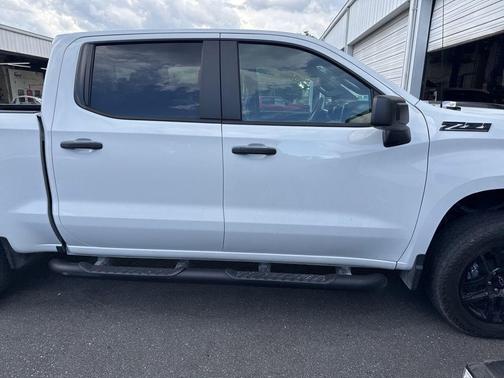 Summit White 2025 Chevrolet Silverado 1500 Custom Trail Boss