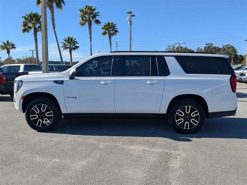 2024 GMC Yukon XL AT4