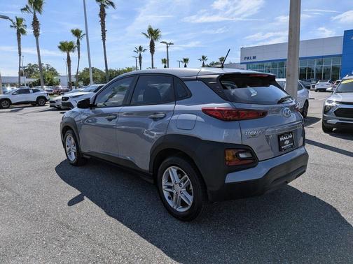 Silver 2021 Hyundai KONA SE