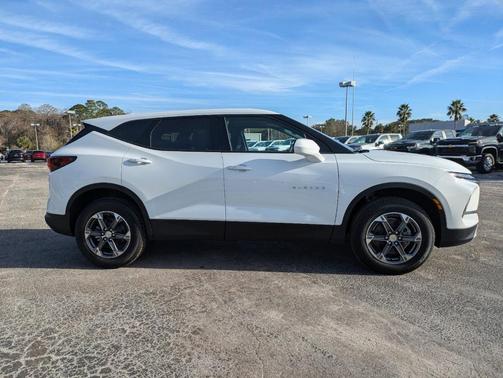 2025 Chevrolet Blazer LT