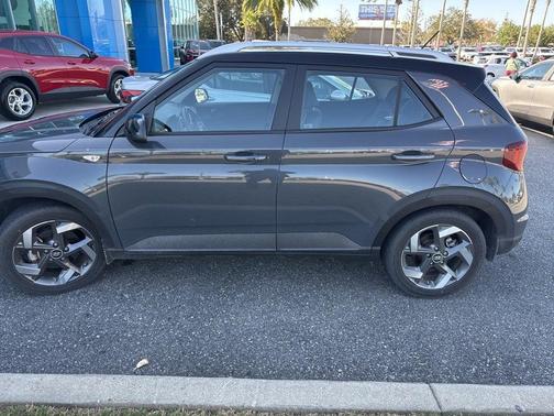 2023 Hyundai VENUE Limited