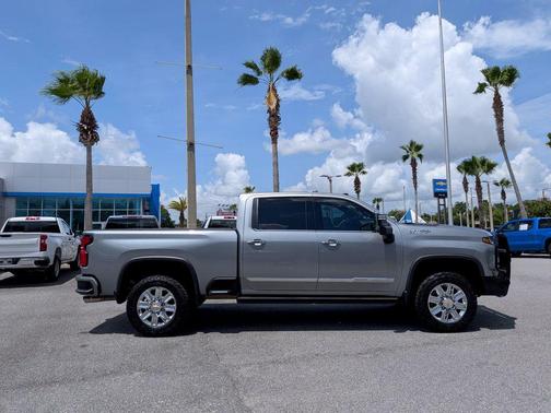 Sterling Gray Metallic 2024 Chevrolet Silverado 2500 High Country