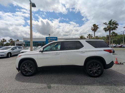 Pearl 2021 Chevrolet Traverse RS