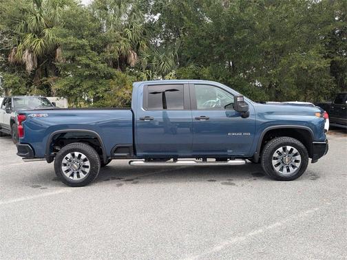 2026 Chevrolet Silverado 2500 Custom