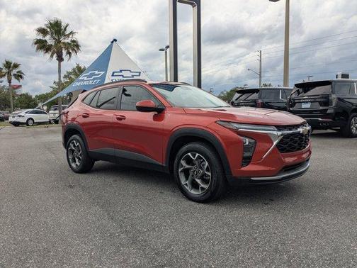 Cayenne Orange Metallic 2024 Chevrolet Trax LT