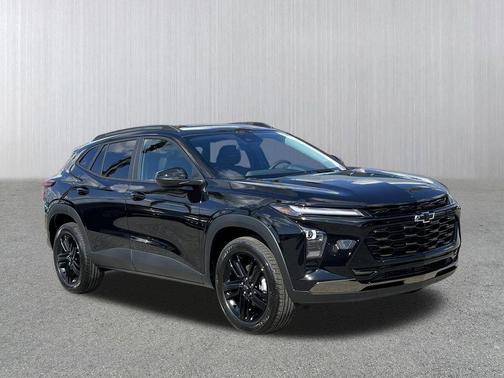Black 2026 Chevrolet Trax ACTIV