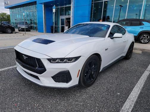 Oxford White 2024 Ford Mustang GT