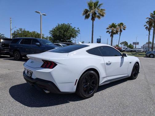 Oxford White 2024 Ford Mustang GT