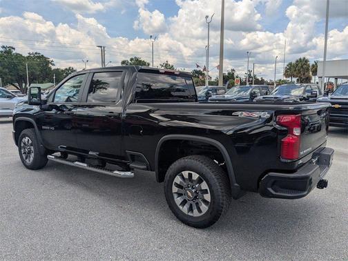 2025 Chevrolet Silverado 2500 Custom