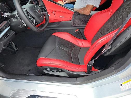 2021 Chevrolet Corvette Stingray w/2LT
