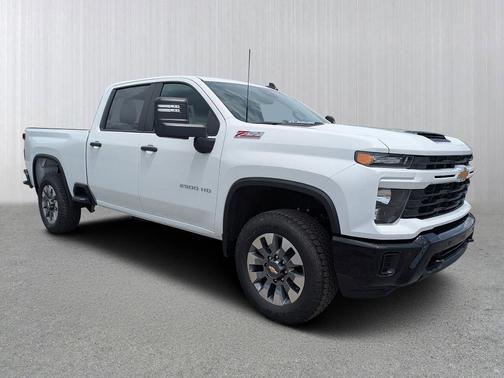 White 2026 Chevrolet Silverado 2500 Custom