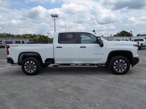 2025 Chevrolet Silverado 2500 Custom