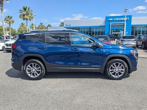 2023 GMC Terrain SLT