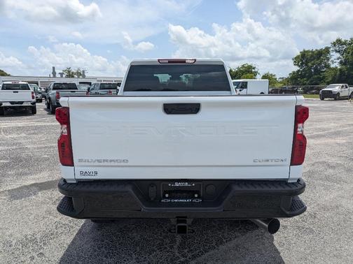 2025 Chevrolet Silverado 2500 Custom