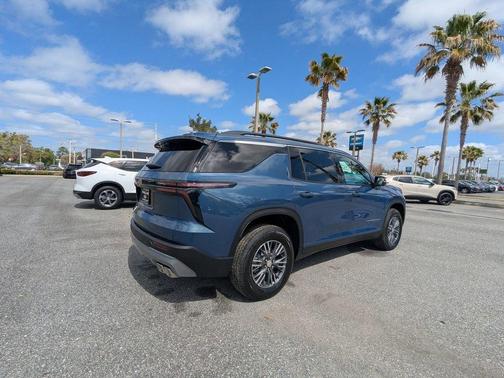 Blue 2026 Chevrolet Traverse LT