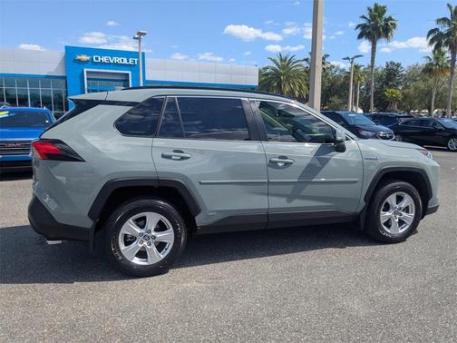 2020 Toyota RAV4 Hybrid XLE