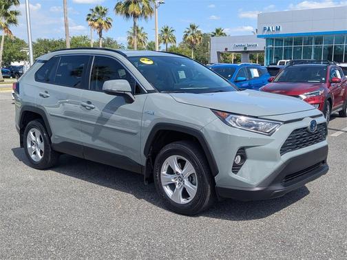 2020 Toyota RAV4 Hybrid XLE