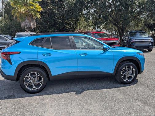 2025 Chevrolet Trax LT