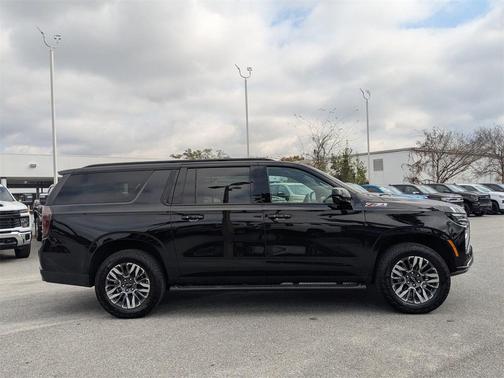 2025 Chevrolet Suburban Z71