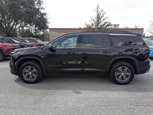2024 Chevrolet Traverse LT