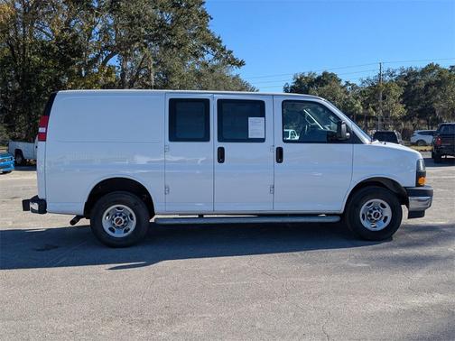 2024 GMC Savana 2500 Work Van