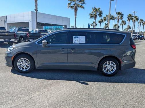 2022 Chrysler Pacifica Touring-L