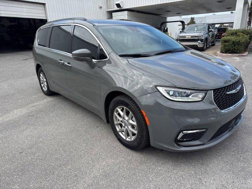 2022 Chrysler Pacifica Touring-L