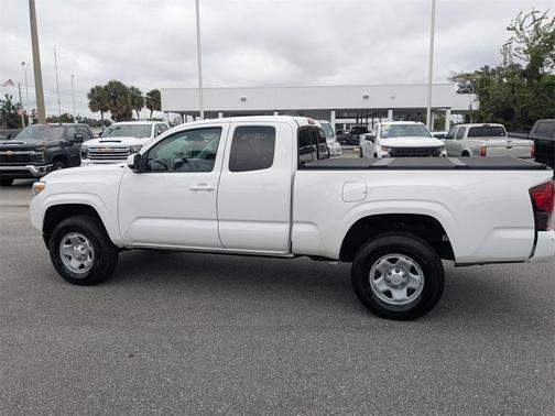 2022 Toyota Tacoma SR