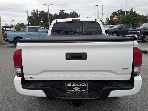 2022 Toyota Tacoma SR