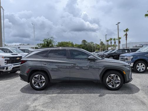 Hampton Gray 2025 Hyundai TUCSON SEL