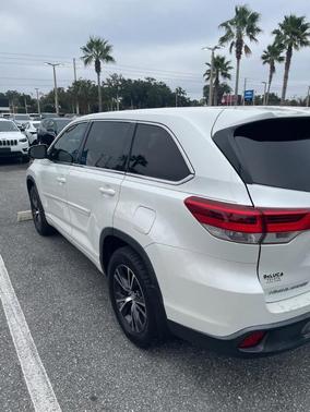 2018 Toyota Highlander LE
