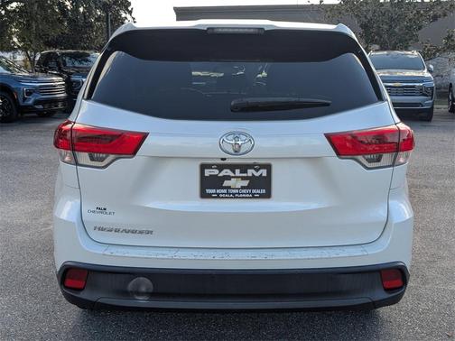 2018 Toyota Highlander LE