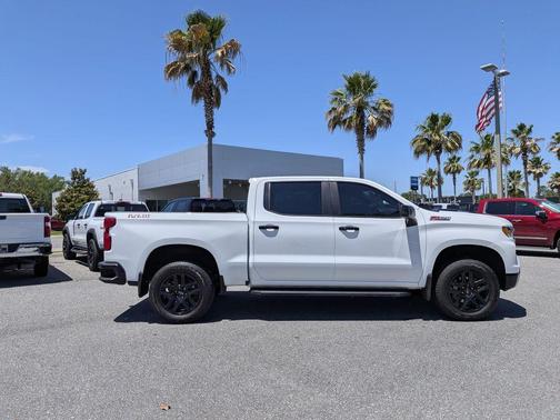 Summit White 2025 Chevrolet Silverado 1500 LT Trail Boss