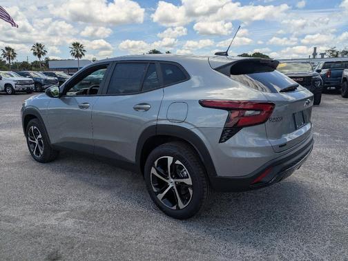 Gray 2026 Chevrolet Trax 1RS