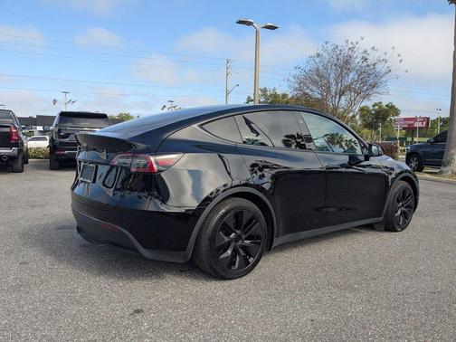 2025 Tesla Model Y Long Range