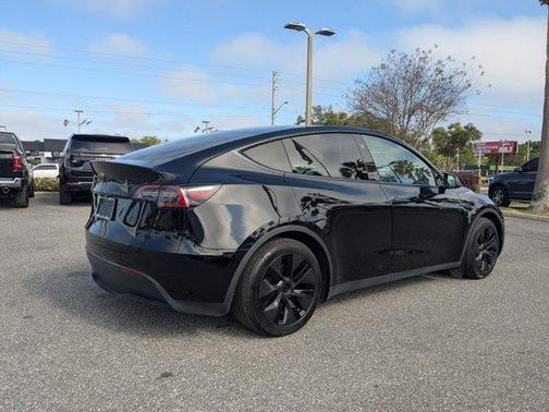 Black 2025 Tesla Model Y Long Range