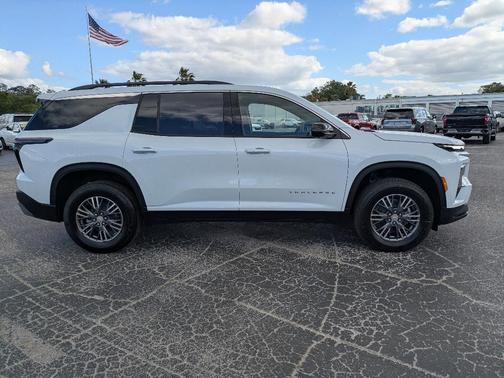White 2026 Chevrolet Traverse LT