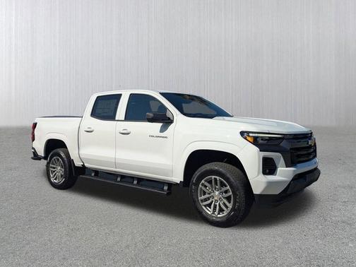 White 2026 Chevrolet Colorado LT