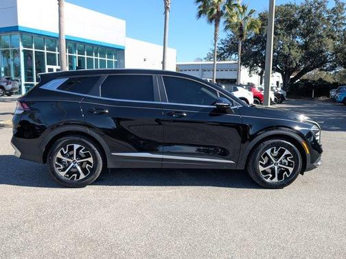 2024 Kia Sportage EX