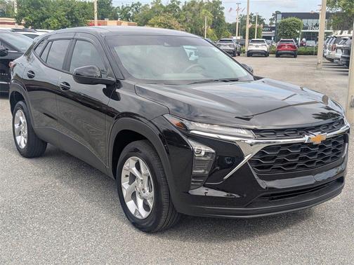 2025 Chevrolet Trax LS
