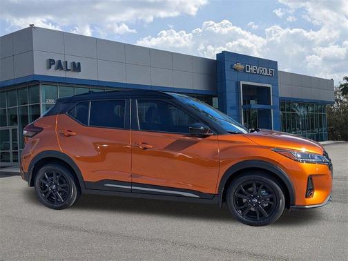 2023 Nissan Kicks SR