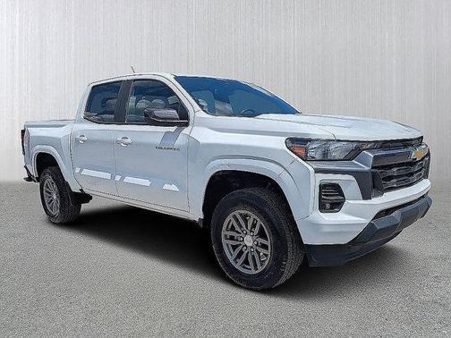 Summit White 2023 Chevrolet Colorado LT