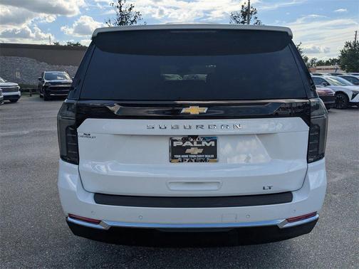 2025 Chevrolet Suburban LT