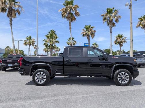 Black 2026 Chevrolet Silverado 2500 Custom