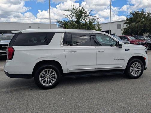 2024 GMC Yukon XL SLT