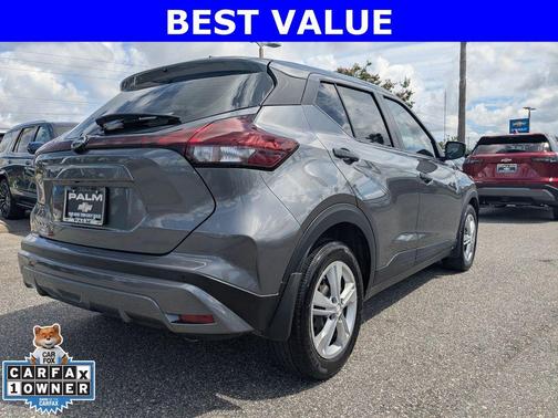 Gun Metallic 2023 Nissan Kicks S
